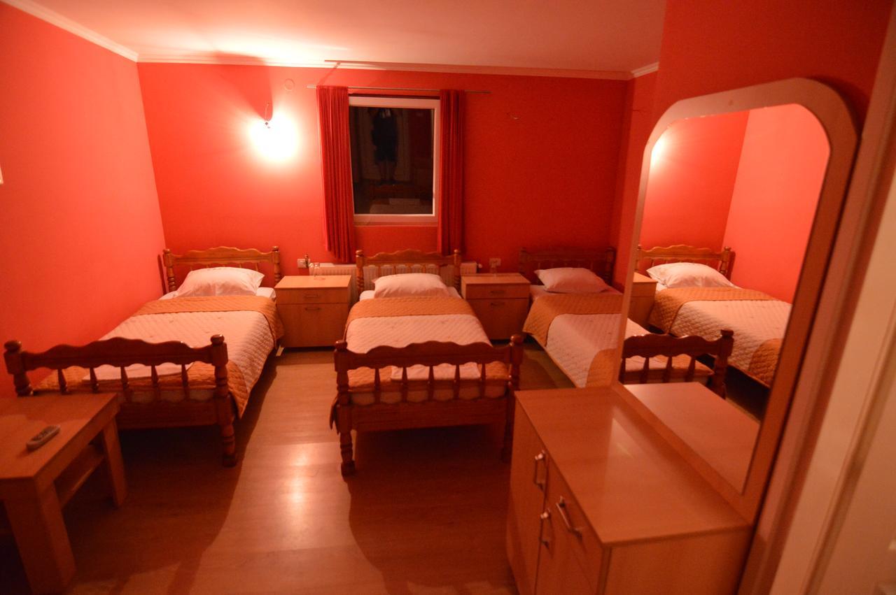 פלייבליה Hotel 24 Jul מראה חיצוני תמונה