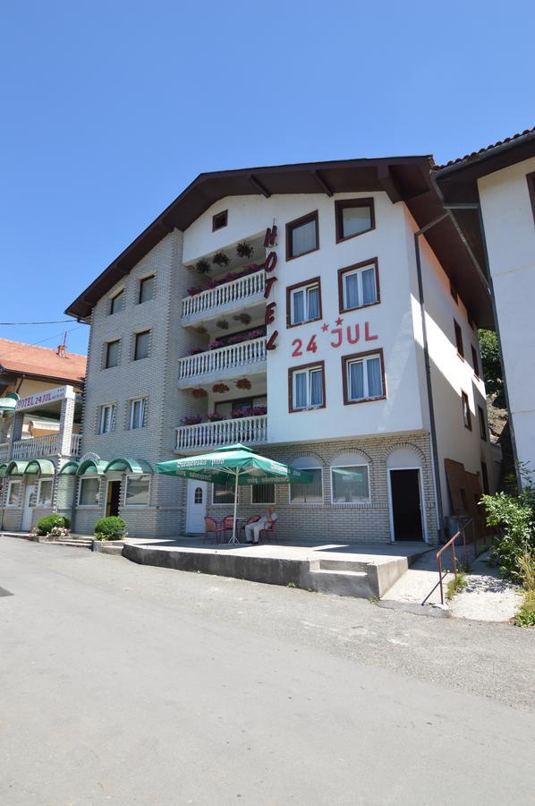 פלייבליה Hotel 24 Jul מראה חיצוני תמונה