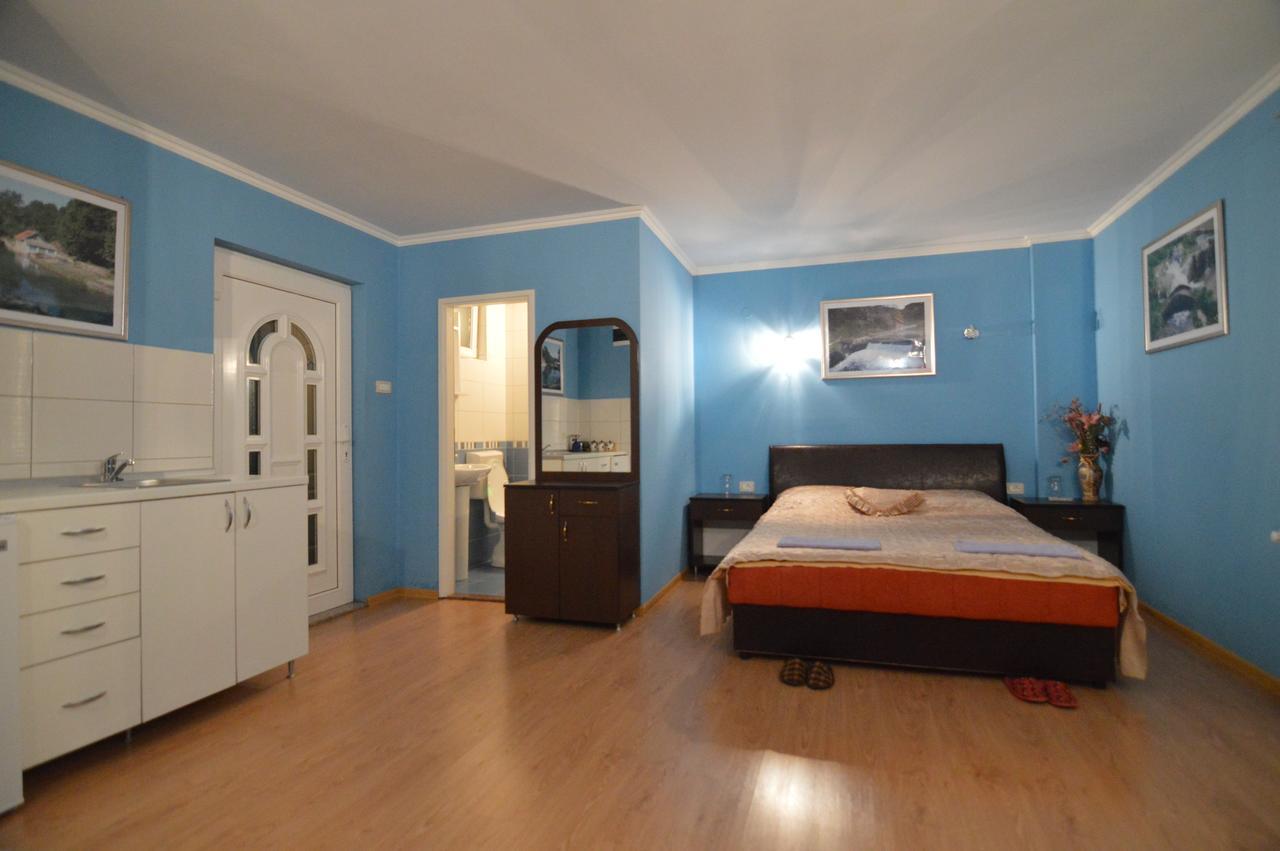 פלייבליה Hotel 24 Jul מראה חיצוני תמונה